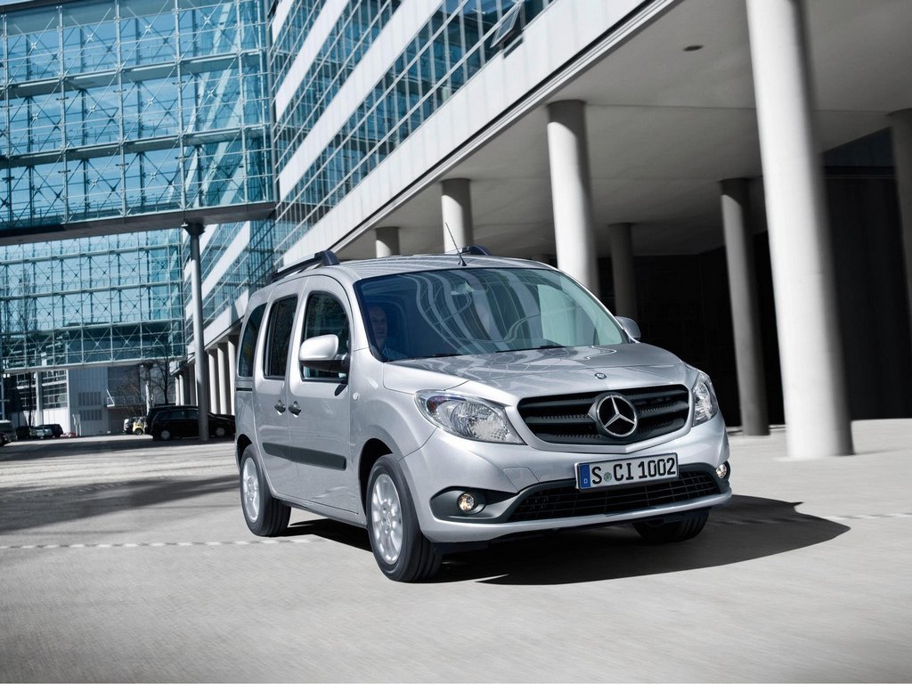 Огляд компактного мінівена Mercedes-Benz Citan