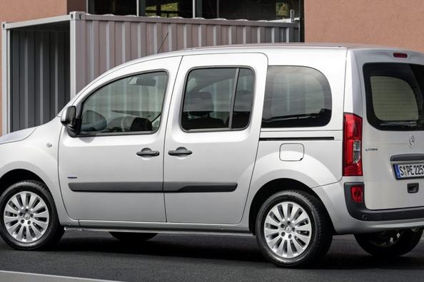 Огляд компактного мінівена Mercedes-Benz Citan Фото 4