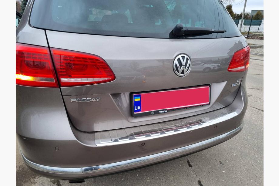 Volkswagen Passat B7 2012-2015 рр. Накладка на задній бампер Carmos (SW, нерж) Фото 4
