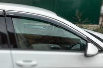 Volkswagen Golf 7/E-Golf 2012-2020 рр. Вітровики з хромованим молдингом HB (4 шт, Niken) фото 7