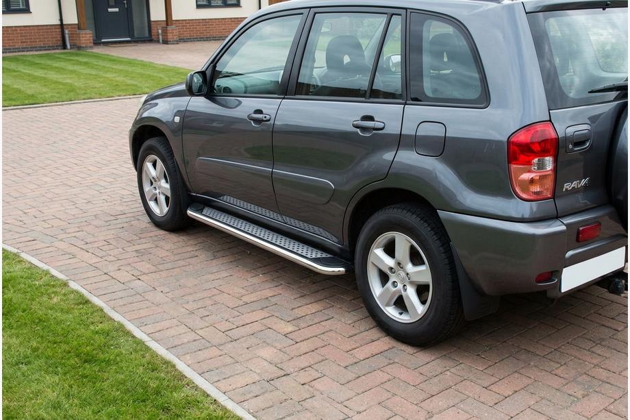 Toyota Rav 4 2001-2005 рр. Бокові пороги Maydos V2 (2 шт., алюміній ↗ нерж) Фото 1
