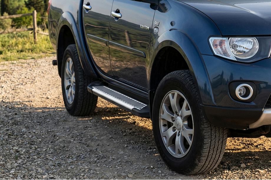 Fiat Fullback 2016- рр. Бокові пороги Line (2 шт., алюміній) Image