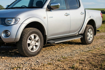 Fiat Fullback 2016- рр. Бокові пороги Maya V1 (2 шт., алюміній) фото 1