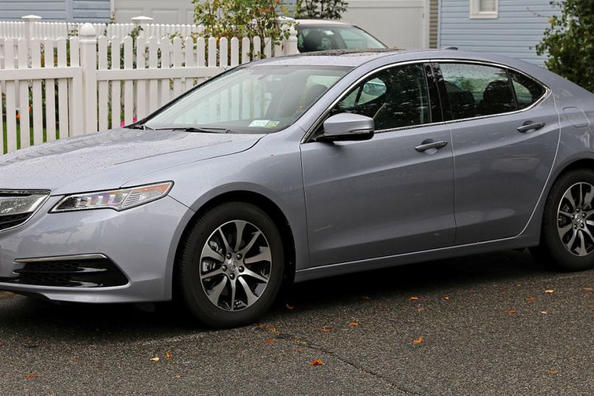 Огляд преміального седана Acura TLX Фото 6