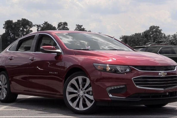 Огляд седана Chevrolet Malibu дев’ятого покоління Фото 8