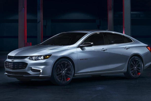 Огляд седана Chevrolet Malibu дев’ятого покоління Фото 4