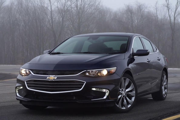 Огляд седана Chevrolet Malibu дев’ятого покоління Фото 1