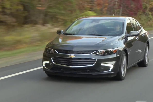 Огляд седана Chevrolet Malibu дев’ятого покоління Фото 2