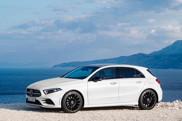 Огляд хетчбека Mercedes-Benz A-class четвертого покоління Фото 7