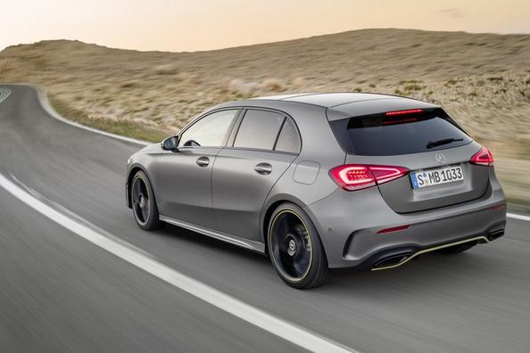 Огляд хетчбека Mercedes-Benz A-class четвертого покоління Фото 3
