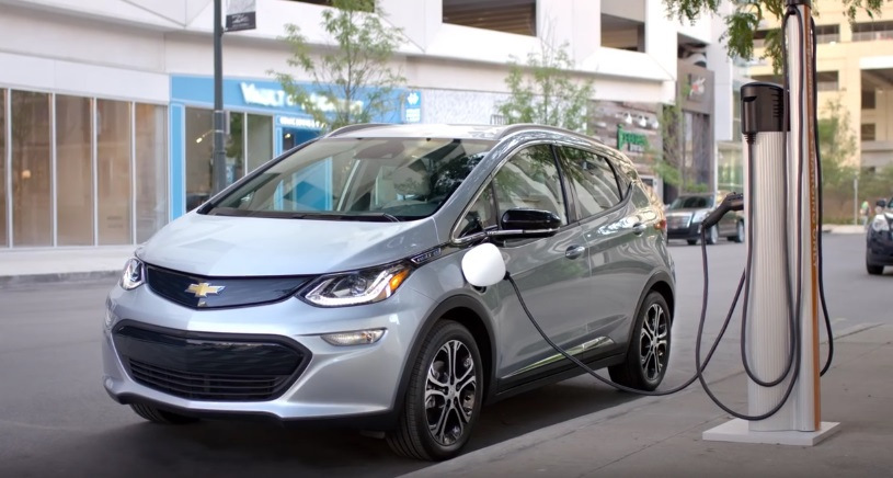 Огляд електричного хетчбека Chevrolet Bolt EV