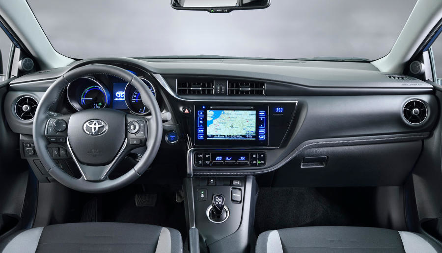 Огляд хетчбека Toyota Auris