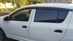 Renault Sandero 2013-2022 рр. Вітровики з хромованим молдингом HB (4 шт, Niken) фото 1