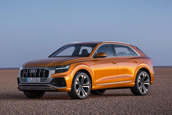 Огляд нового преміального кросовера Audi Q8