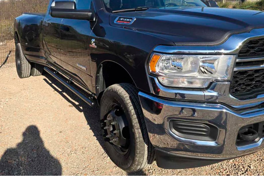 Dodge RAM (DT) 2018- рр. Бічні труби стандартні (2 шт., Нерж) Фото 2