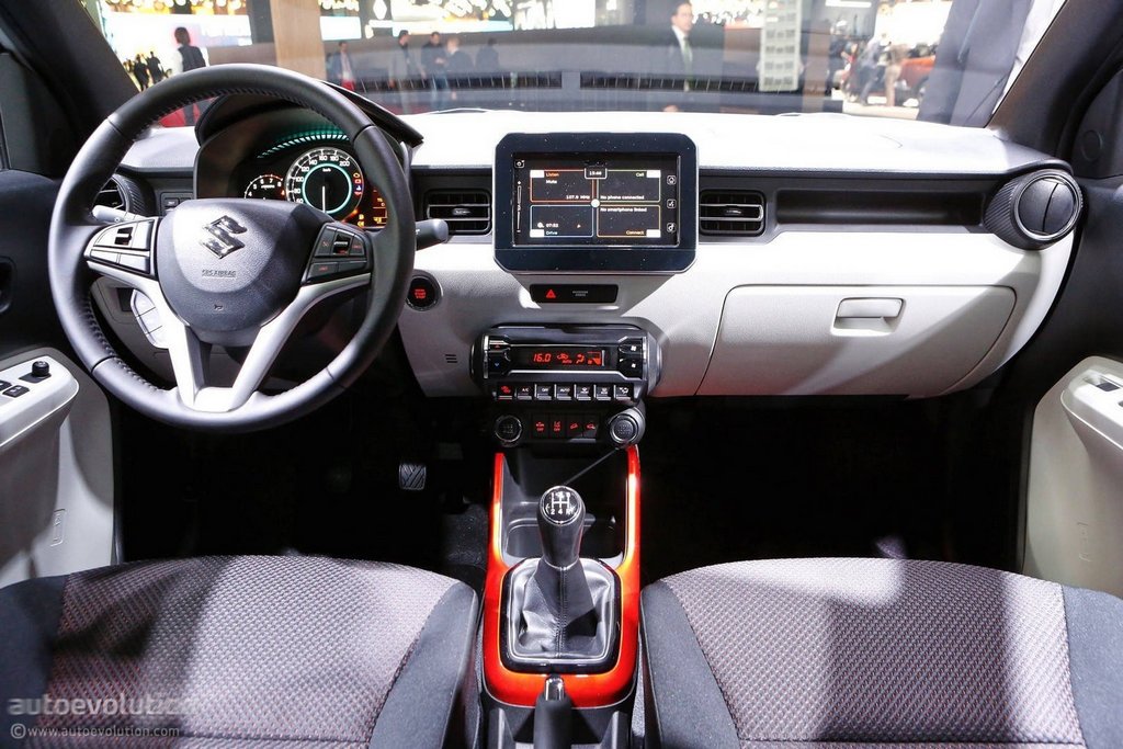 Компактний хетчбек Suzuki Ignis