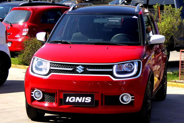 Компактний хетчбек Suzuki Ignis