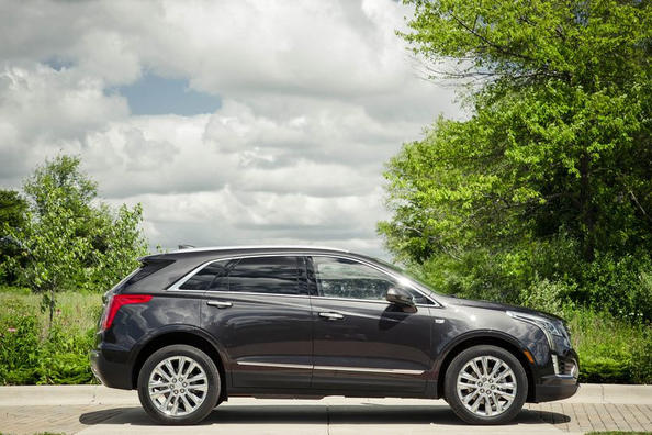 Огляд середньорозмірного преміального кросовера Cadillac XT5 Фото 4
