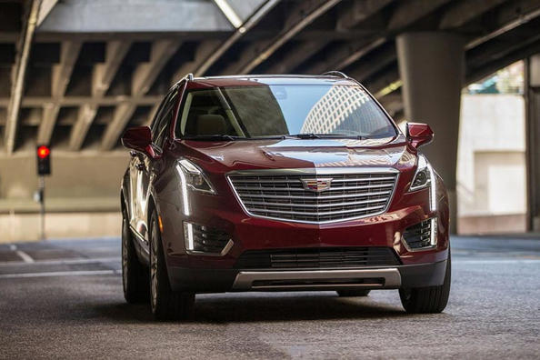 Огляд середньорозмірного преміального кросовера Cadillac XT5 Фото 2