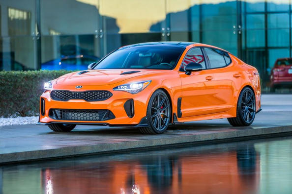 Kia Stinger: ліфтбек зі спортивними звичками Фото 1