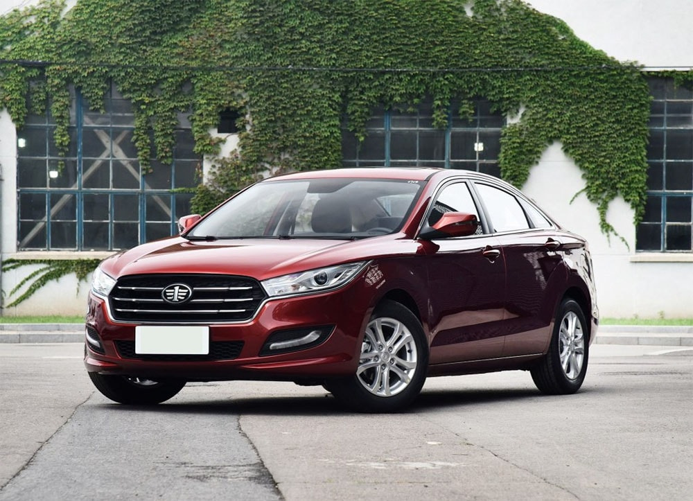 Огляд седана FAW Besturn B50 другого покоління
