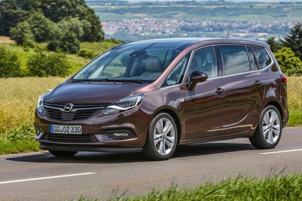Оновлений компактвен Opel Zafira