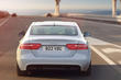 Огляд седана Jaguar XE фото 7