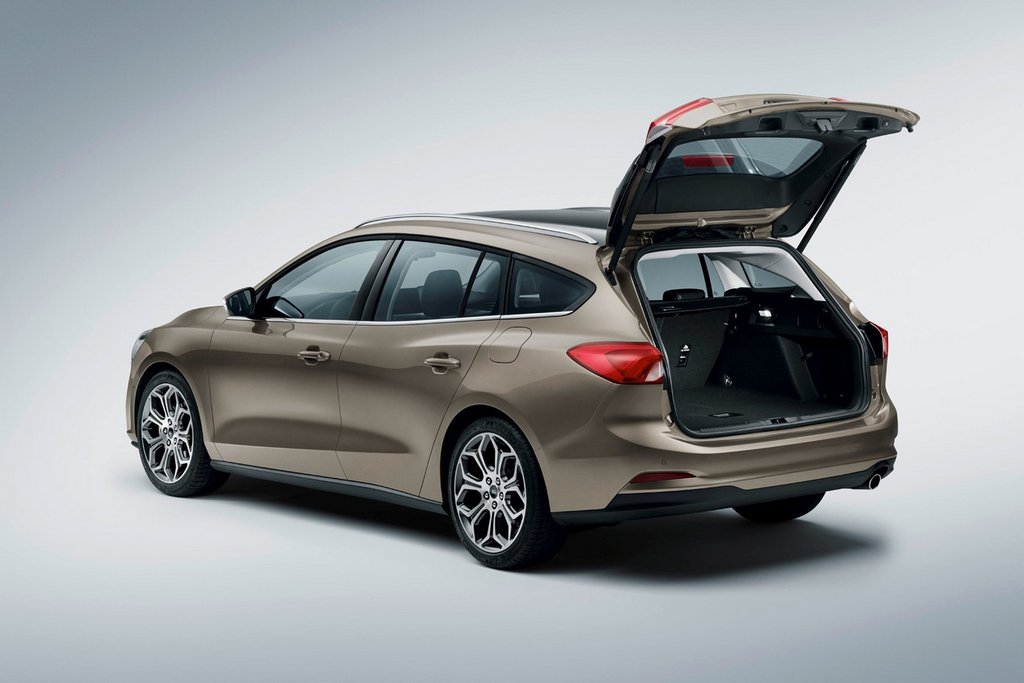 Універсал Ford Focus SW четвертого покоління
