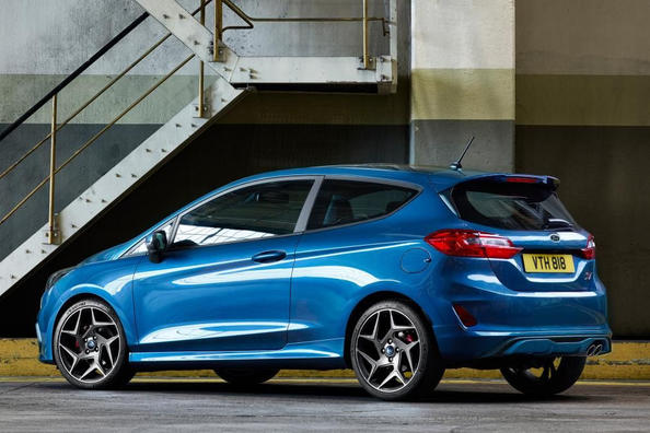 Огляд Ford Fiesta ST третього покоління Фото 3
