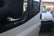 Ford Transit 2000-2014 рр. Окантовка стекол (2 шт, нерж.) фото 3