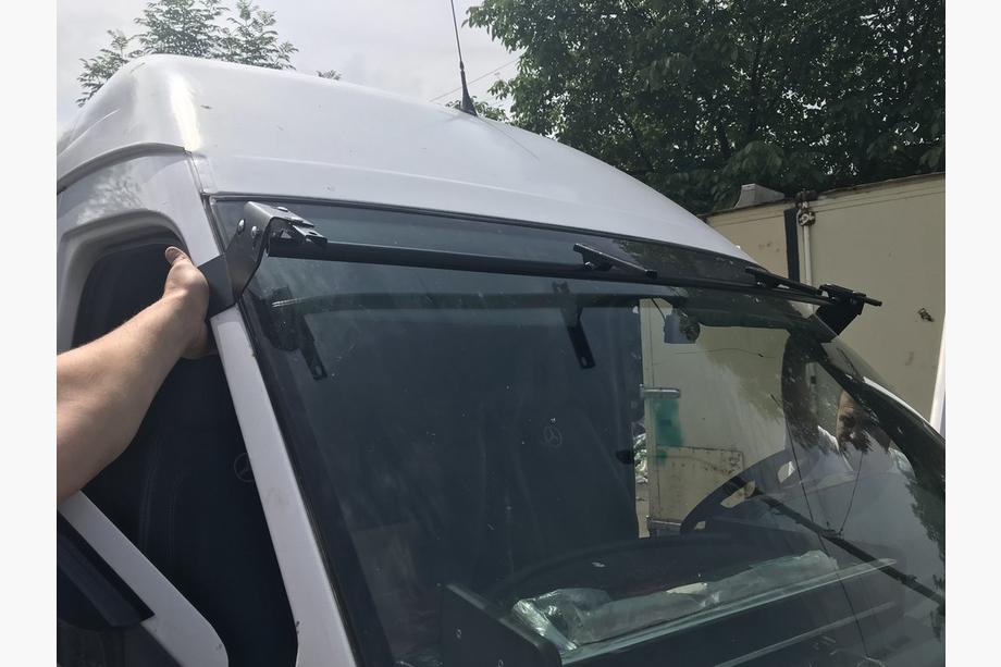 Mercedes Sprinter W901/902/903/904/905 1995-2006 рр. Козирьок на лобове скло (чорний глянець, 5мм) Фото 11