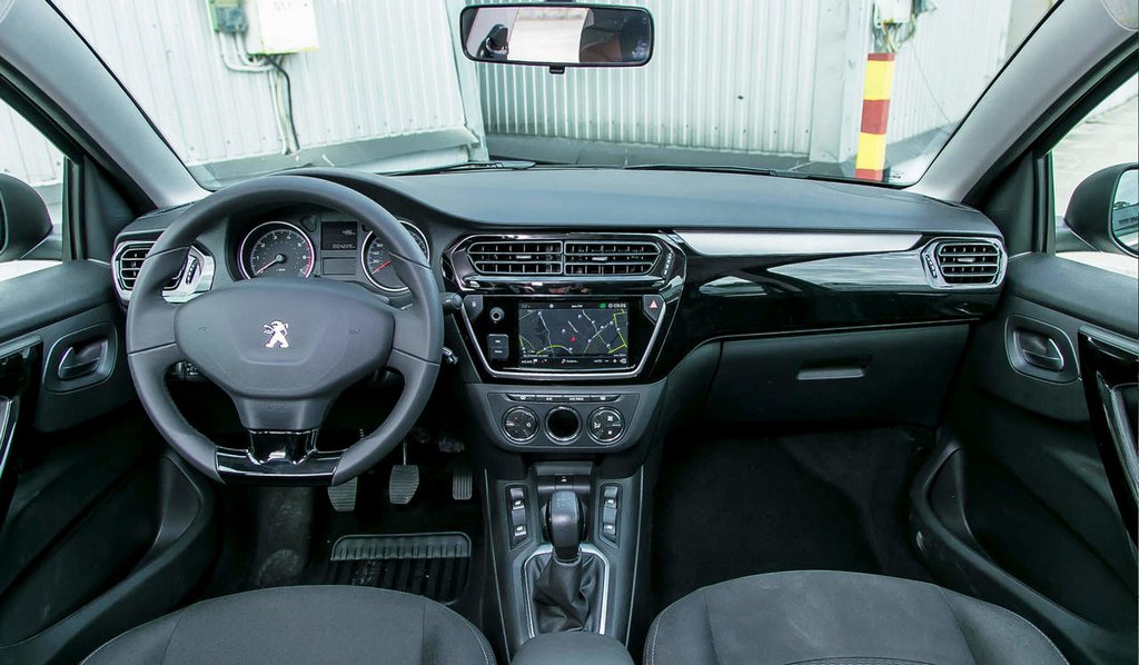 Огляд оновленого седана Peugeot 301