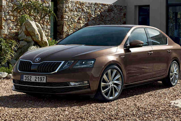 Огляд нового покоління Skoda Octavia Фото 6