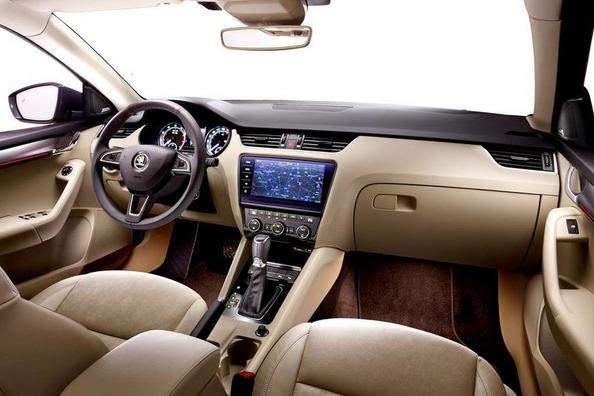 Огляд нового покоління Skoda Octavia Фото 3