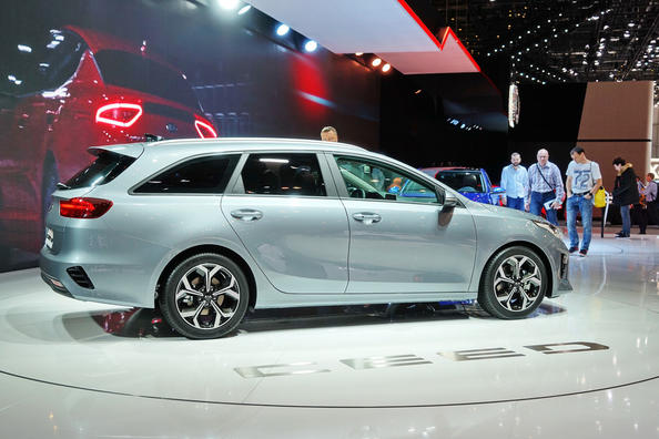 Огляд універсала Kia Ceed SW третього покоління Фото 1