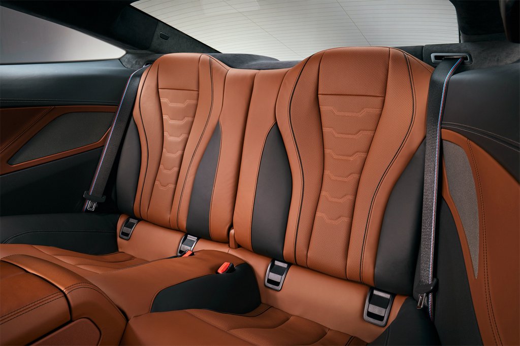 Огляд нового повнопривідного купе BMW 8-Series