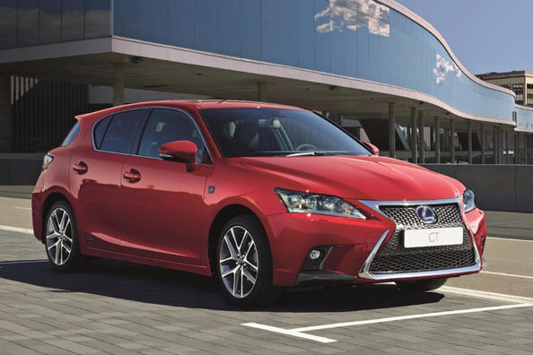 Гібридний хетчбек Lexus CT 200h