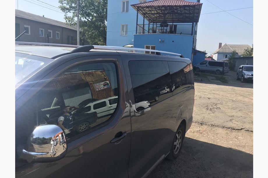 Peugeot Traveller 2017- рр. Рейлінги Хром Середня база, металева ніжка Фото 2