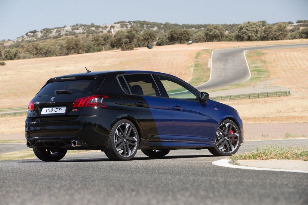 Огляд зарядженого хетчбека Peugeot 308 GTi