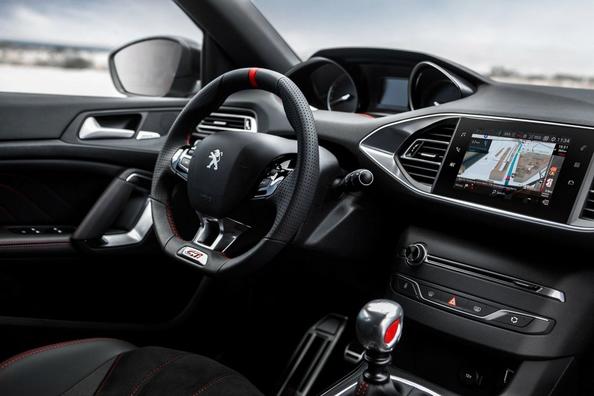 Огляд зарядженого хетчбека Peugeot 308 GTi Фото 6