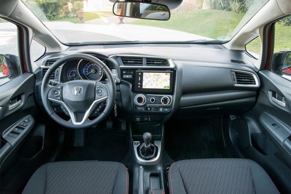 Огляд оновленого компактного хетчбека Honda Jazz Фото 3