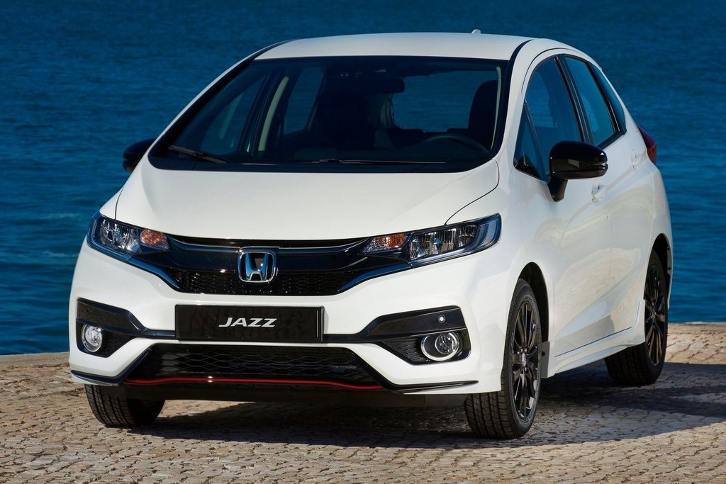 Огляд оновленого компактного хетчбека Honda Jazz