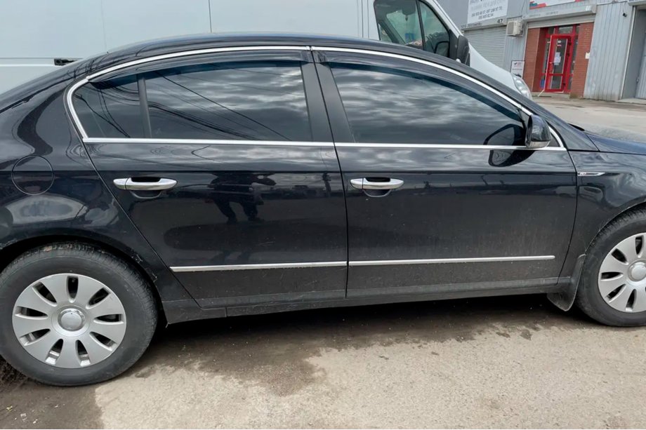 Volkswagen Passat B7 2012-2015 рр. Вітровики з хромованим молдингом молдингом SD (4 шт, EU, HIC) Фото 3