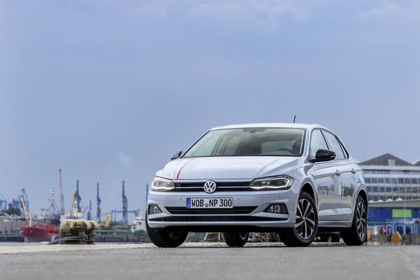 Шосте покоління хетчбека Volkswagen Polo Фото 1