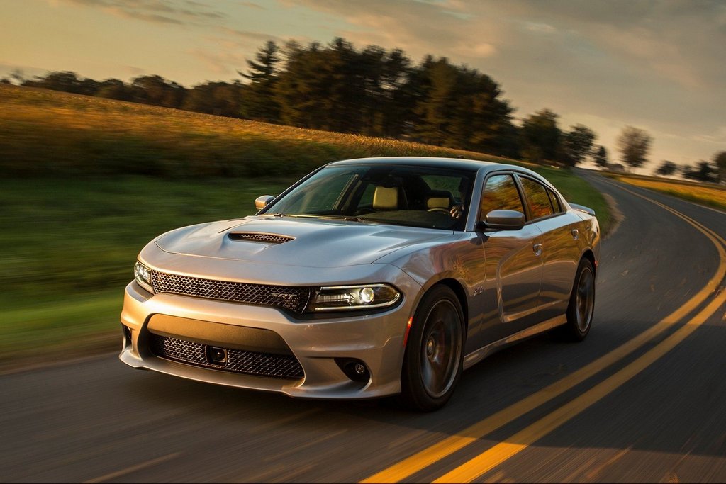 Спортивний седан Dodge Charger сьомого покоління