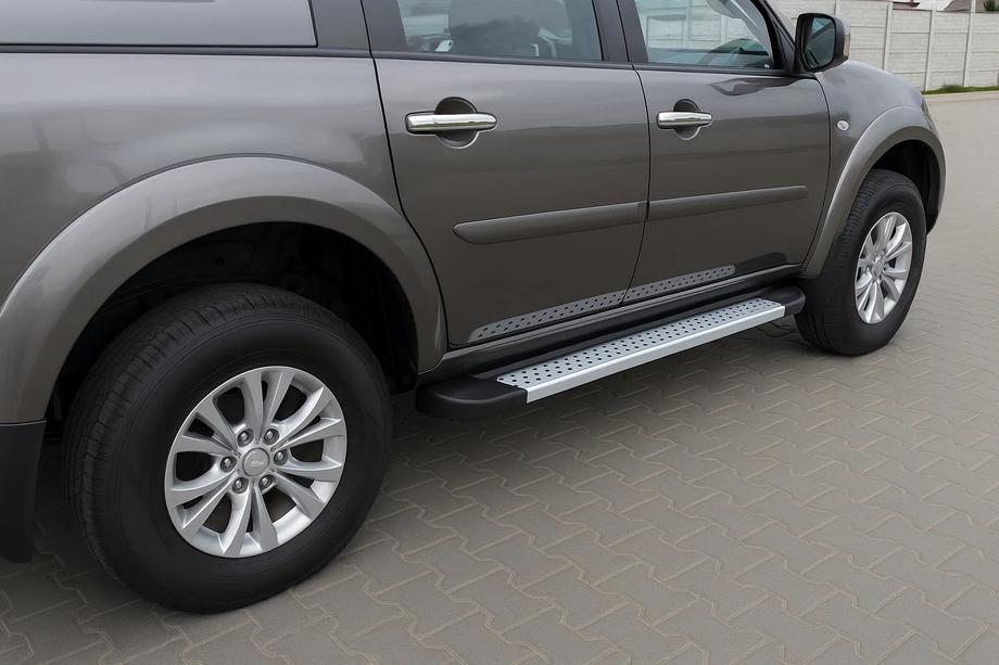 Mitsubishi Pajero Sport 2008-2015 рр. Бокові пороги X5-тип (2 шт., алюм) Фото 1