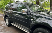 Mitsubishi Pajero Sport 2008-2015 рр. Бокові пороги Maydos V2 (2 шт., алюміній ↗ нерж) фото 4