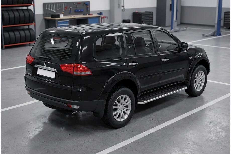 Mitsubishi Pajero Sport 2008-2015 рр. Бокові пороги Maydos V1 (2 шт., алюміній ↗ нерж) Фото 1