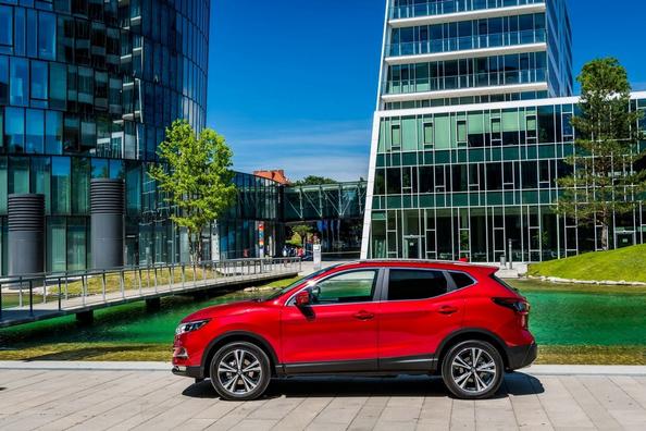 Огляд оновленого кросовера Nissan Qashqai другого покоління Фото 3