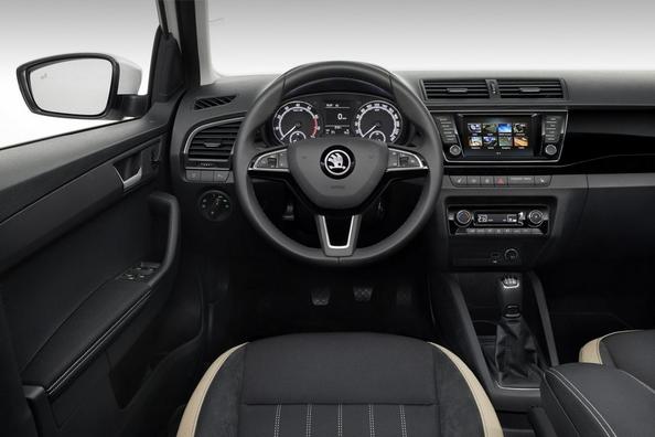 Оновлений універсал Skoda Fabia Combi третього покоління Фото 4